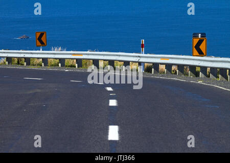 Highcliff Rd und den Pazifischen Ozean, Otago Peninsula, Dunedin, Südinsel, Neuseeland Stockfoto