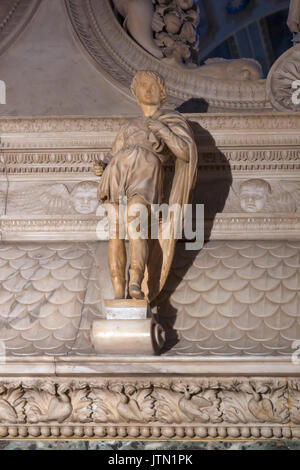 St Proculus von Michelangelo, 1494, Arche des Heiligen Dominikus, Basilika San Domenico, Bologna, Emilia-Romagna, Italien Stockfoto