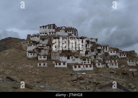 Mächtigen Himalaya Indien, schossen während der Fahrt auf dem Fahrrad. Stockfoto