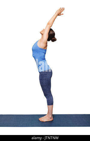 Frau tun Hatha Yoga Asana Tadasana Stockfoto