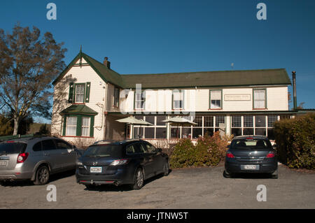 Moutere Inn (1850), die älteste fortwährend - Pub in NZ, an der Upper Moutere, Nelson Stockfoto