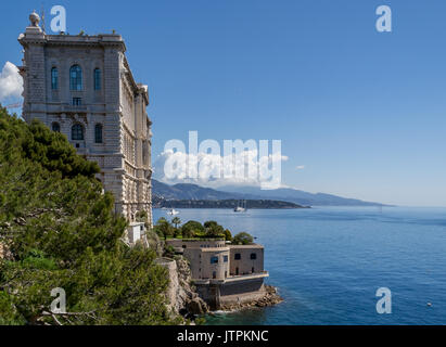 Ozeanografischen Museum von Monaco, Monte Carlo, 09. Mai 2017: Foto von der Statue von Prinz Albert 1 Sicht genommen. Stockfoto