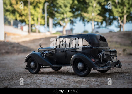 Alte Auto Marken bevorzugt im Bereich geparkt, Auto zu skalieren, klassische Konzept Stockfoto