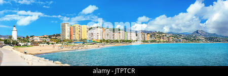 Panoramablick vom Strand Malagueta in Malaga. Andalusien, Costa del Sol, Spanien Stockfoto