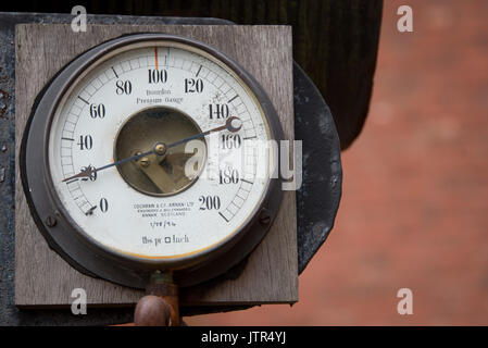 Druck Sicherheit meter am Motor Dampf im Abbey Pumping Station ist von leicester Museum für Wissenschaft und Technologie in Leicester Stockfoto