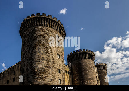 Mittelalterliche Burg Maschio Angioino, Castel Nuovo (Neues Schloss) in Neapel, Italien Stockfoto