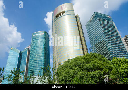 Wolkenkratzer in Pudong, Shanghai, China. Stockfoto