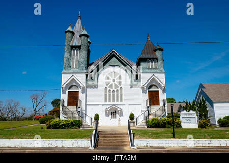 Fort, Alabama, USA, Vereinigte Methodistische Kirche mit zwei Eingängen, eines für Männer und eines für Frauen, 1899-1900 erbaut. Stockfoto