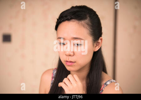 Lifestyle eines japanischen Mädchen zu Hause während der heißesten Tage des Sommers. Stockfoto