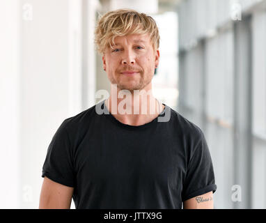 Berlin, Deutschland. 07 Aug, 2017. Bild der finnische Sänger, Gitarrist und Songschreiber Samu Haber, in Berlin, Deutschland, 07. August 2017. Er ist der Frontmann der finnische Rockband Sunrise Avenue. Foto: Jens Kalaene/dpa-Zentralbild/ZB/dpa/Alamy leben Nachrichten Stockfoto