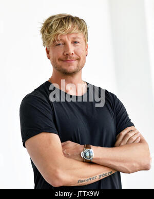 Berlin, Deutschland. 07 Aug, 2017. Bild der finnische Sänger, Gitarrist und Songschreiber Samu Haber, in Berlin, Deutschland, 07. August 2017. Er ist der Frontmann der finnische Rockband Sunrise Avenue. Foto: Jens Kalaene/dpa-Zentralbild/ZB/dpa/Alamy leben Nachrichten Stockfoto