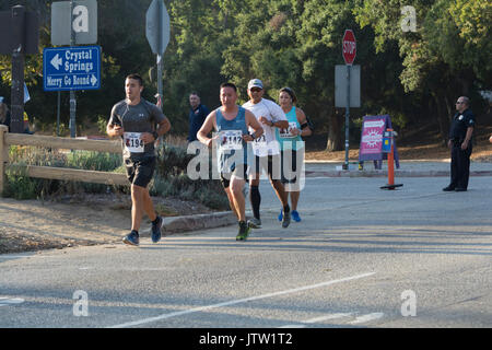 Los Angeles, CA, USA. 10 August, 2017. Läufer während der halbmarathon bei den World Police und Fire Games 2017 in Los Angeles, CA, USA Credit: Chester Braun/Alamy leben Nachrichten Stockfoto