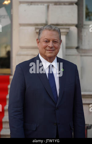 London, Großbritannien. 10 August, 2017. Al Gore posieren für Fotos auf dem roten Teppich vor einer Q&A-Session vor dem Screening von der UK Premiere der Fortsetzung Eine unbequeme Wahrheit zu Somerset House in London. Foto Datum: Donnerstag, 10. August 2017. Photo Credit: Roger Garfield/Alamy leben Nachrichten Stockfoto