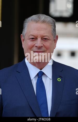 London, Großbritannien. 10 Aug, 2017. Ex-US-Vizepräsident Al Gore besucht die UK Premiere der Fortsetzung Eine unbequeme Wahrheit zu Somerset House am 08/10/2017 Credit: Julie Edwards/Alamy leben Nachrichten Stockfoto