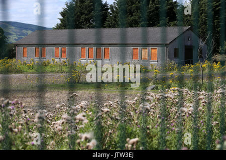 Newry, Nordirland. 10. August 2017. Eine alte verlassene irische Zollstelle an der Grenze zwischen der Republik Irland und Nordirland außerhalb von Newry, Co unten gesehen wird. Credit: Laura Hutton/Alamy Leben Nachrichten. Stockfoto