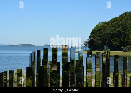 Die Boston Skyline von Boston Harbor gesehen Stockfoto