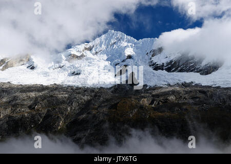 Schöne Cordillera Blanca Mountain auf der Santa Cruz Trek in Peru Stockfoto