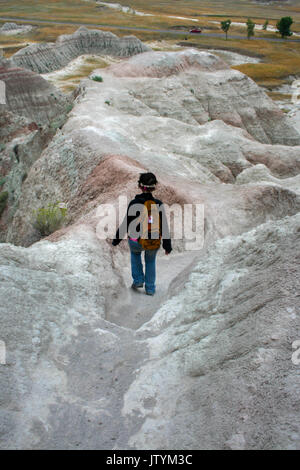 Mädchen im Urlaub an der Badlands National Park, South Dakota Stockfoto