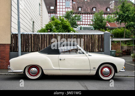 Oldtimer Festival "Golden Oldies", VW Karman Ghia Cabrio. Stockfoto