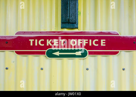 Ticket Office Art Marker Model Railway Village Clonakilty Cork Irland Stockfoto