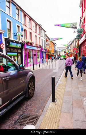 Blick entlang Plunkett Street Killarney County Kerry Irland. Juli 2017 Stockfoto