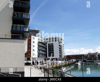 Angesichts der neuen Entwicklungen im Ocean Village, Southampton, Hampshire, Großbritannien Stockfoto