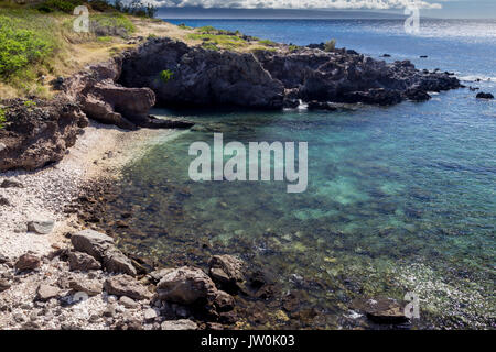 Küstenlandschaft auf der Kapalua Coastal Trail auf Maui, Hawaii, USA. Stockfoto