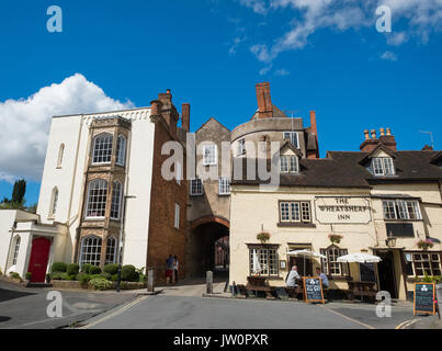 Broadgate und The Wheatsheaf Inn, Ludlow, Shropshire. Stockfoto