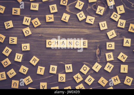 Chance Wort Holz Block am Tisch für Business Konzept. Stockfoto