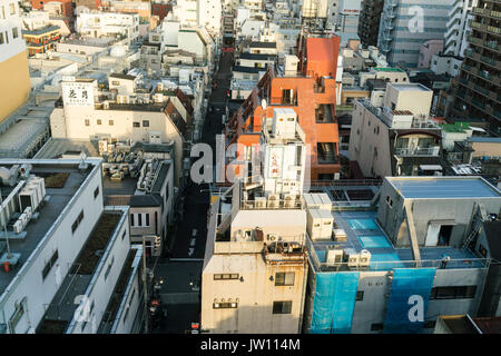 Stadtbild gesehen von oben in Asakusa, Tokyo, Japan Stockfoto