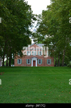 Die alten kolonialen Bereich Chowan County Courthouse von 1767 entlang der Albemarle Sound Waterfront in Edenton, North Carolina, USA. Stockfoto