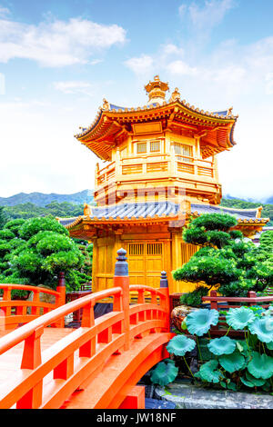 Nan Lian Garden ist eine klassische chinesische Garten in Diamond Hill, Hong Kong. Der Park hat eine Fläche von 3,5 Hektar und wurde nach der Tang Dynastie entworfen Stockfoto