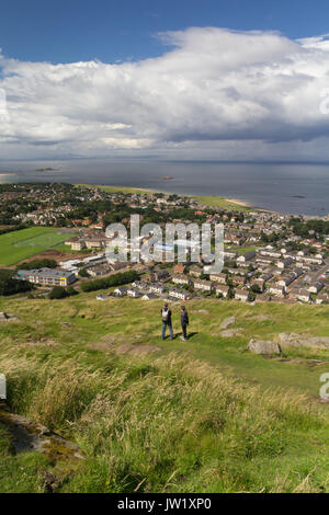 Blick vom Gipfel von Berwick Gesetz, North Berwick Stockfoto