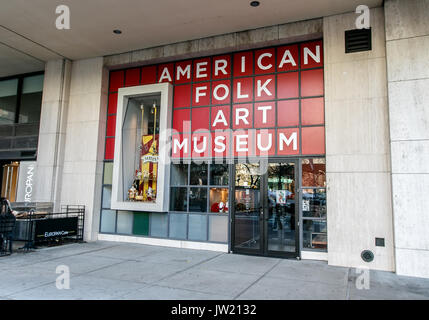 New York, 23. November 2016: Der Eingang zum American Folk Art Museum auf der Upper West Side in Manhattan. Stockfoto