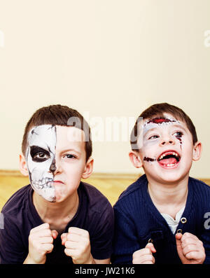 Zombie Apocalypse Kinder Konzept. Geburtstag Feier facep Stockfoto