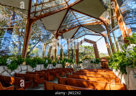 Wayfarer's Kapelle Innenraum auf einem hellen, sonnigen Nachmittag in der West Coast Stadt Rancho Palos Verdes Stockfoto