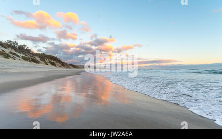 St. Clairs Strand, Sonnenuntergang am Strand, Otago, Südinsel, Neuseeland Stockfoto