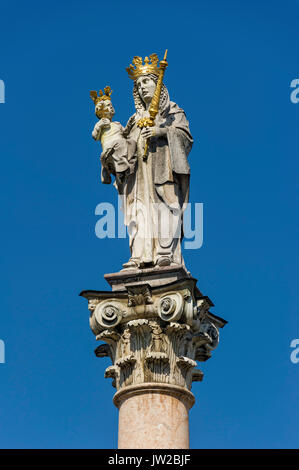 Statue der Jungfrau Maria, die Patrona Bavariae, Mariensäule, Marienplatz, Freising, Oberbayern, Bayern, Deutschland Stockfoto