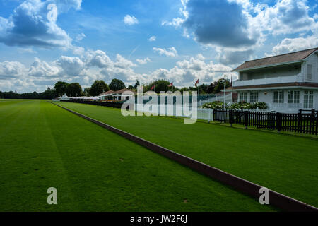 Smiths Rasen Guards Polo Club Egham Surrey Stockfoto