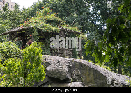 Holzpavillon im Central Park, New York, USA Stockfoto