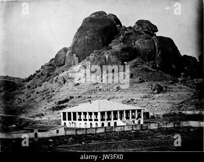 Dieses Album dokumentiert wahrscheinlich Szenen und Landschaften aus Hongkong, Kanton, Macao, Amoy und Foochow. die Kultur, Architektur und das tägliche Leben in diesen Regionen während des späten 19. oder frühen 20. Jahrhunderts erfassen. Stockfoto