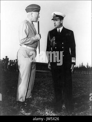 Major General George S Patton, Jr, und Vice Admiral Lord Louis Mountbatten Stockfoto