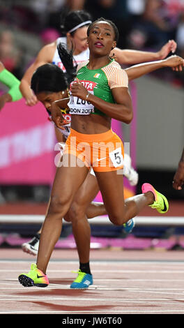 London, Großbritannien. 10 Aug, 2017. Marie-Josée Ta Lou (2. von Rechts) von der Elfenbeinküste in Aktion bei den Frauen 200 Meter semi-finale bei den IAAF Weltmeisterschaften, in London, UK, 10. August 2017. Foto: Bernd Thissen/dpa/Alamy leben Nachrichten Stockfoto