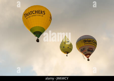 Bristol, UK. 11 Aug, 2017. Bristol International Balloon Fiesta in Ashton Hof, Bristol, UK Credit: Neil Cordell/Alamy leben Nachrichten Stockfoto