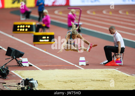 London, Großbritannien. 11 Aug, 2017. London, 11. August 2017. Darya Klishina, autorisierten Neutral Athlet, in Langen der Frauen springen Finale am Tag acht der IAAF London 2017 Weltmeisterschaften am London Stadion. Credit: Paul Davey/Alamy leben Nachrichten Stockfoto