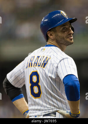 Milwaukee, Wisconsin, USA. 11 Aug, 2017. Milwaukee Brewers left fielder Ryan #8 Braun während der Major League Baseball Spiel zwischen den Milwaukee Brewers und die Cincinnati Reds am Miller Park in Milwaukee, WI. John Fisher/CSM Credit: Cal Sport Media/Alamy leben Nachrichten Stockfoto