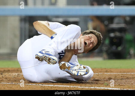 San Diego, Kalifornien, USA. 11 Aug, 2017. Im Spiel zwischen den San Diego Padres und die Los Angeles Dodgers, Dodger Stadium Los Angeles, CA. Fotograf: Peter Joneleit. Credit: Cal Sport Media/Alamy leben Nachrichten Stockfoto