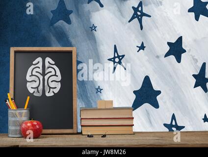 Digital composite von Gehirn Schreibtisch Vordergrund mit blackboard Grafiken der Sterne Stockfoto