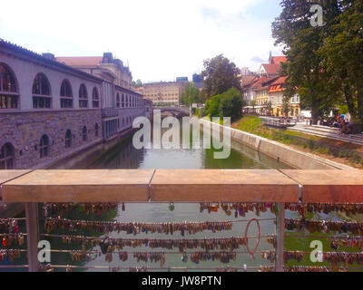 Blick vom Metzger Brücke Fluss in Ljubljana, Slowenien Stockfoto