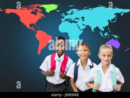 Digital composite von Schulkindern vor bunten Welt Karte Stockfoto